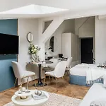 Florian Gate Hotell *