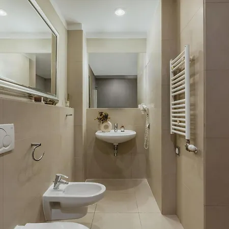 Apartahotel Florian Gate By Cityzen 3*